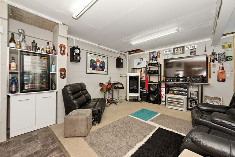 Photo of property in 25 Russleigh Drive, Dinsdale, Hamilton, 3204