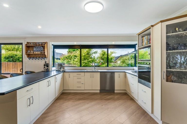 Photo of property in 10 Sunninghurst Drive, Fairfield, Dunedin, 9018