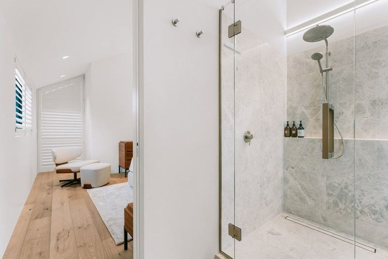 Photo of property in 124 Marine Parade, Mount Maunganui, 3116