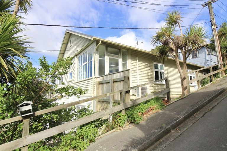 Photo of property in 65 Roseneath Terrace, Roseneath, Wellington, 6011