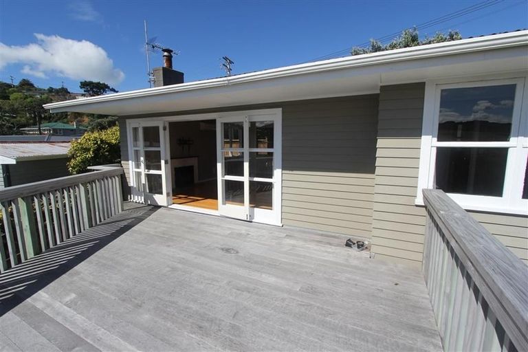 Photo of property in 4 Diane Grove, Paparangi, Wellington, 6037
