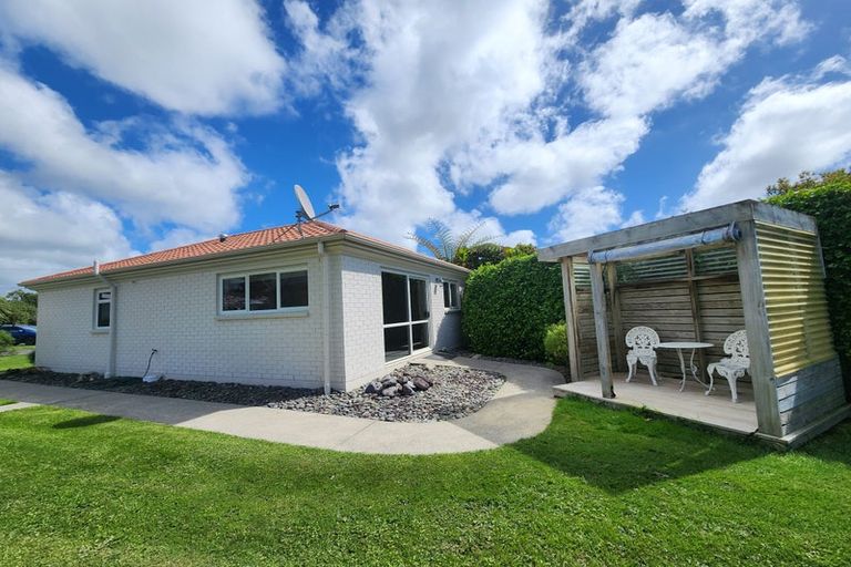 Photo of property in 1095 Queen Street East, Levin, 5571