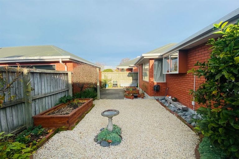 Photo of property in 2/126 Opawa Road, Opawa, Christchurch, 8023