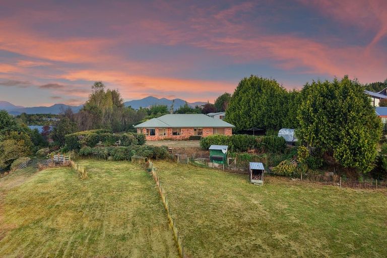 Photo of property in 86 Totara View Road, Wakefield, 7095
