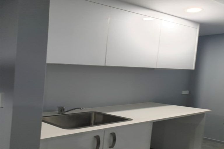 Photo of property in 2 Frederick Place, Whalers Gate, New Plymouth, 4310