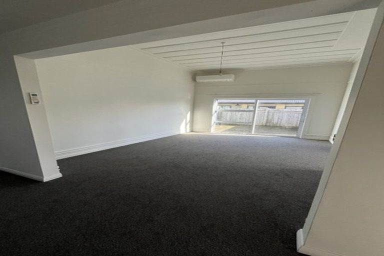 Photo of property in 32 Cutten Street, South Dunedin, Dunedin, 9012