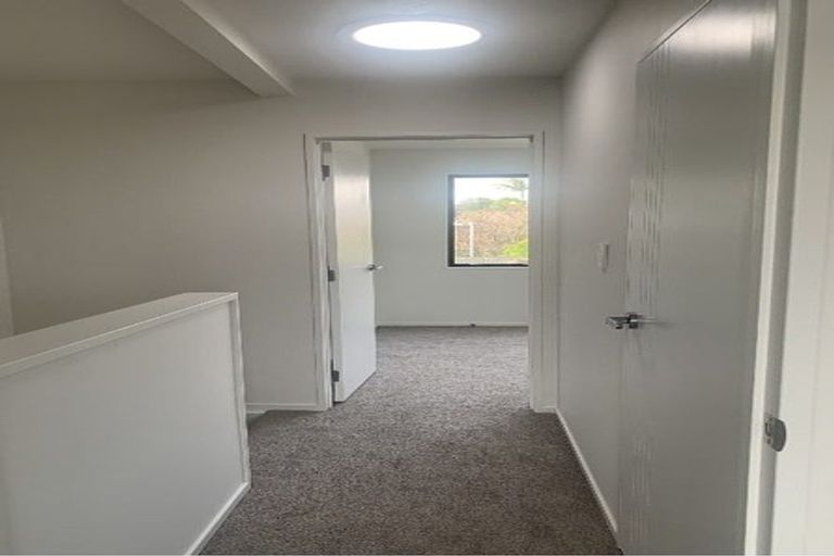 Photo of property in 2/14 Ayr Road, Pakuranga, Auckland, 2010