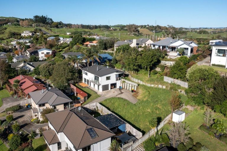 Photo of property in 32a Waipuna Grove, Welcome Bay, Tauranga, 3112