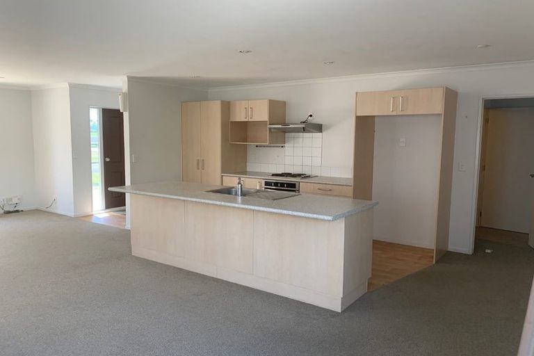 Photo of property in 4 Poaka Avenue, Takanini, 2112