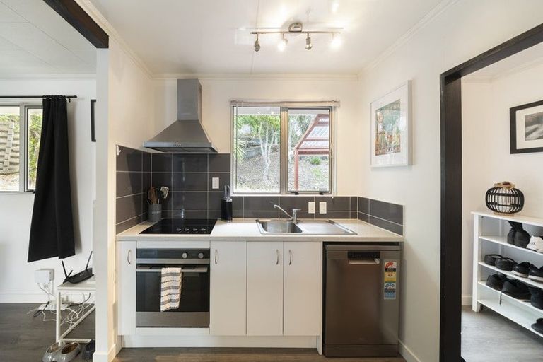 Photo of property in 39 Aniseed Grove, Timberlea, Upper Hutt, 5018