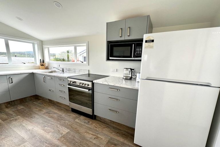 Photo of property in 32 Esplanade, Kaka Point, Balclutha, 9271