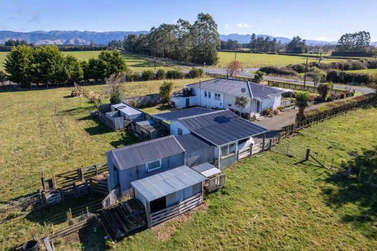 Photo of property in 6 Whenuahou Road, Takapau, Norsewood, 4974