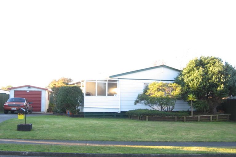 Photo of property in 3 Hadley Wood Drive, Wattle Downs, Auckland, 2103