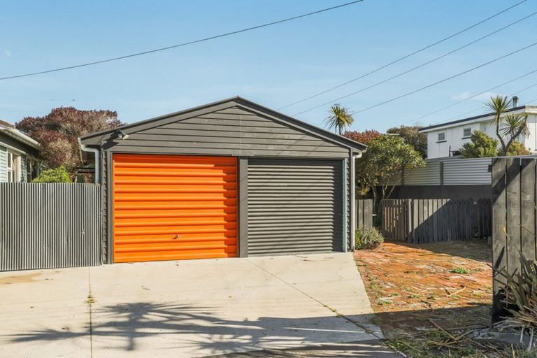 Photo of property in 16 Tonks Street, North New Brighton, Christchurch, 8083