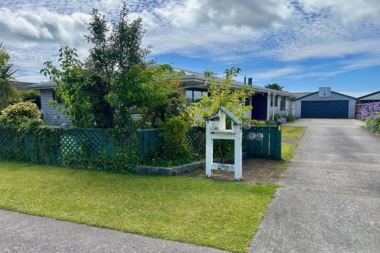 Photo of property in 37 Brougham Street, Westport, 7825