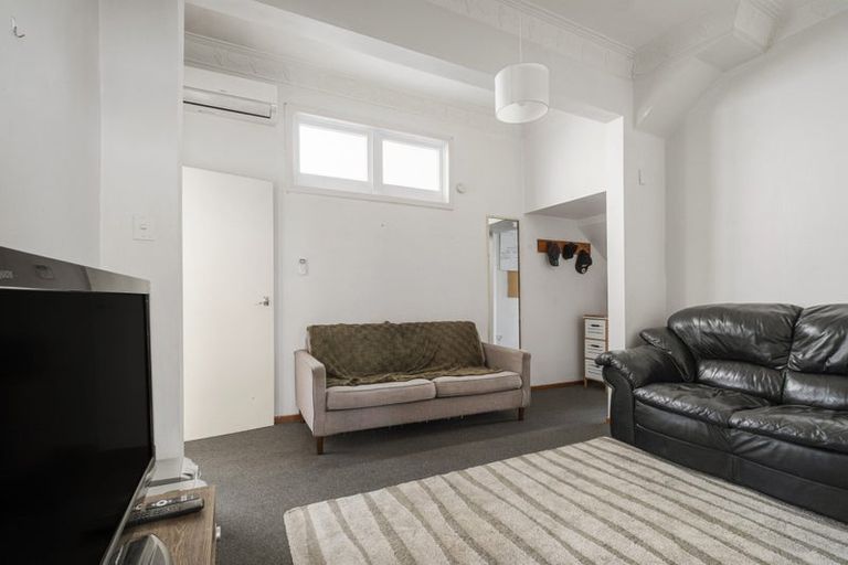 Photo of property in 11 Caroline Street, Mount Victoria, Wellington, 6011