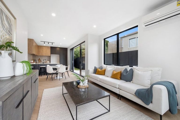 Photo of property in 7/8 Bennett Road, Pakuranga, Auckland, 2010