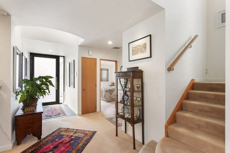 Photo of property in 2/31a Garden Road, Merivale, Christchurch, 8014