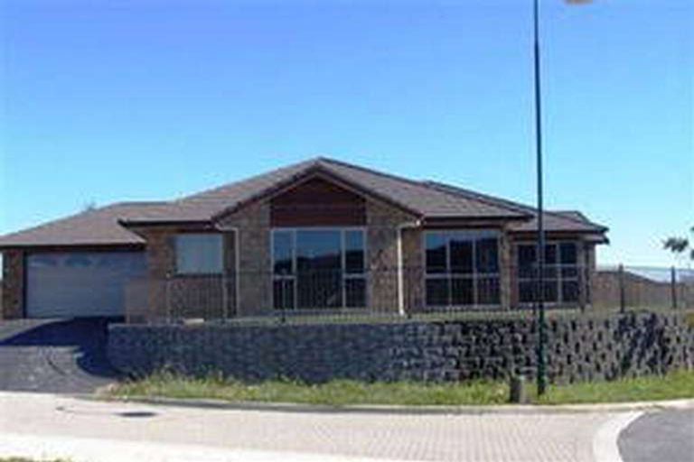 Photo of property in 27 Simpson Crescent, Raumati Beach, Paraparaumu, 5032