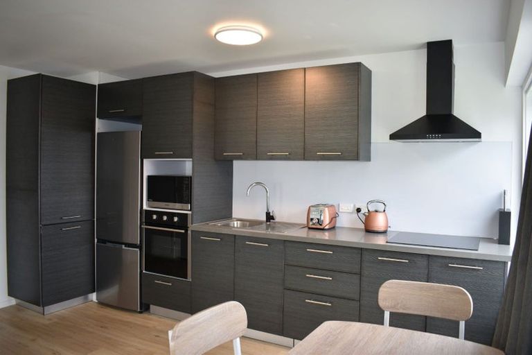 Photo of property in 9/32 Akaroa Drive, Maupuia, Wellington, 6022