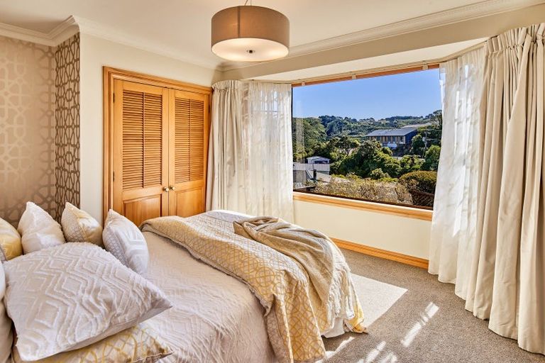 Photo of property in 63 Maungaraki Road, Korokoro, Lower Hutt, 5012