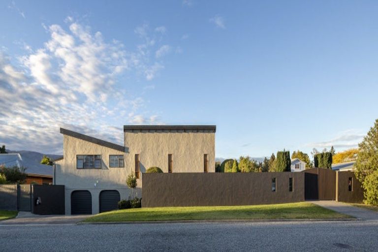 Photo of property in 6 Leitrum Street, Cromwell, 9310