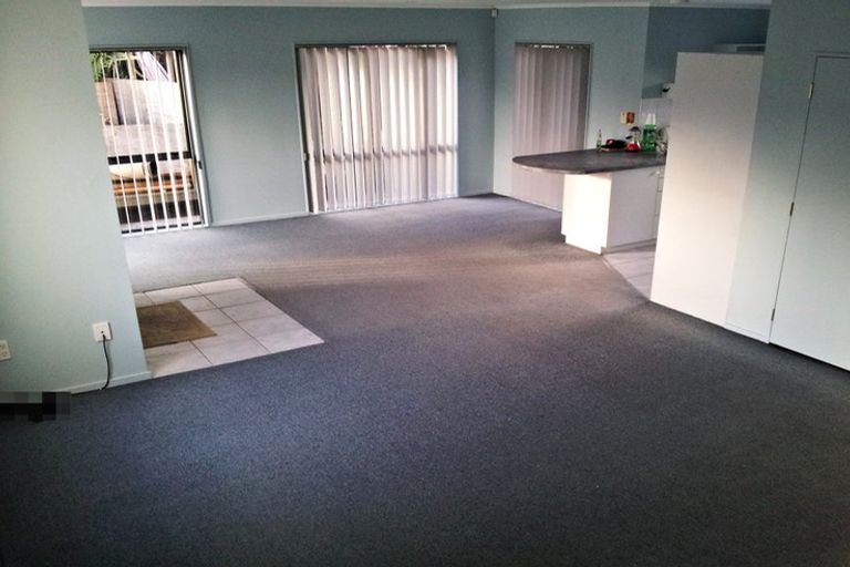 Photo of property in 30 Wyllie Road, Papatoetoe, Auckland, 2025