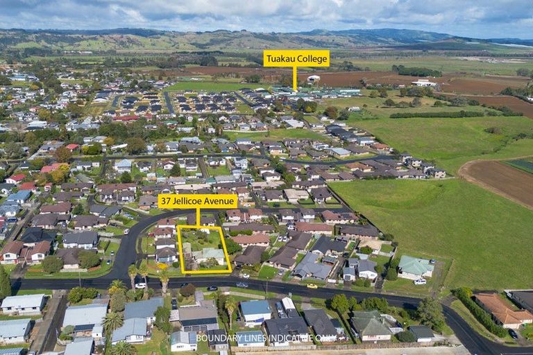 Photo of property in 37 Jellicoe Avenue, Tuakau, 2121