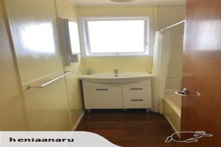 Photo of property in 13 Dalry Place, Mangere Bridge, Auckland, 2022