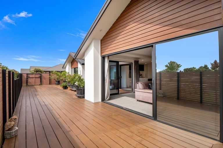 Photo of property in 21 Watkins Drive, Rangiora, 7400