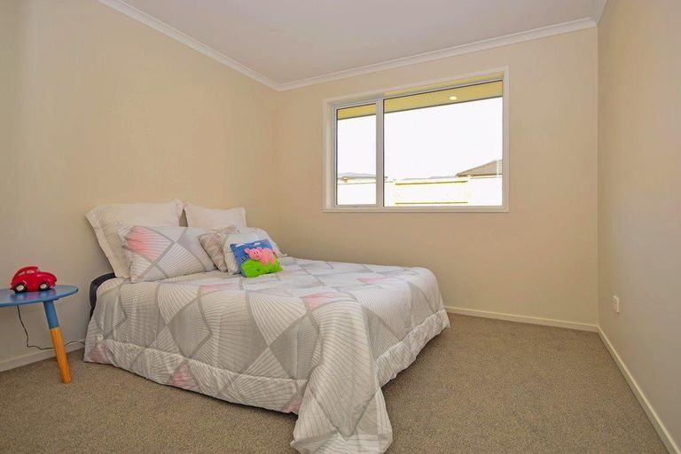 Photo of property in 12 Helenvale Crescent, Pokeno, 2402