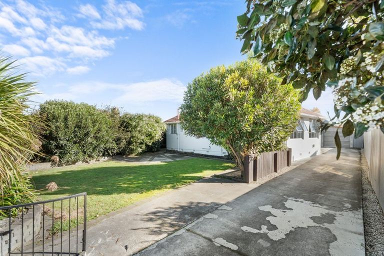 Photo of property in 35 Wilton Crescent, Bishopdale, Christchurch, 8053