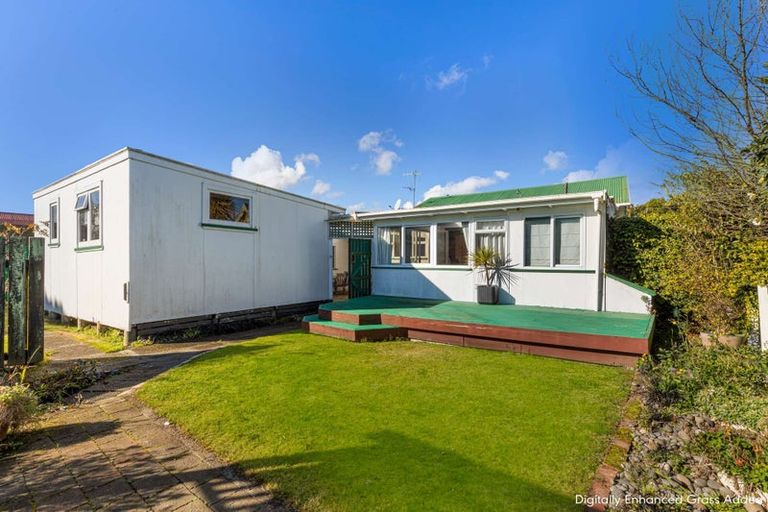 Photo of property in 104 Somme Parade, Aramoho, Whanganui, 4500
