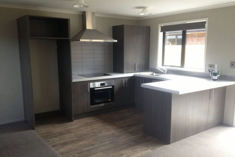 Photo of property in 4/102 Old Farm Road, Hamilton East, Hamilton, 3216