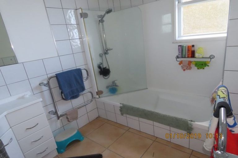 Photo of property in 225 Titirangi Road, Titirangi, Auckland, 0604