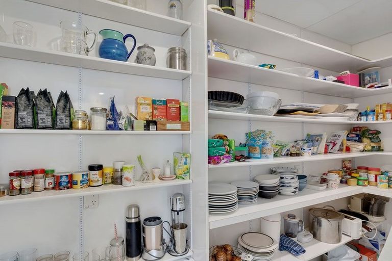 Photo of property in 6 Scott Street, Moturoa, New Plymouth, 4310