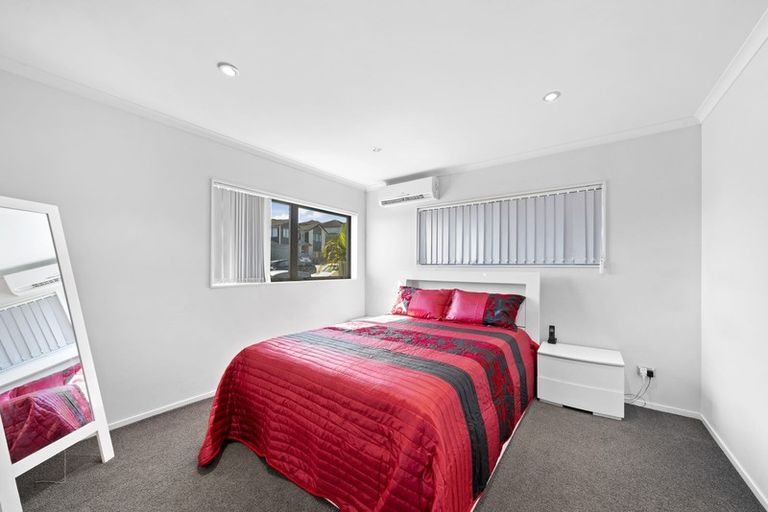 Photo of property in 14 Kereru Rise, Papakura, 2110