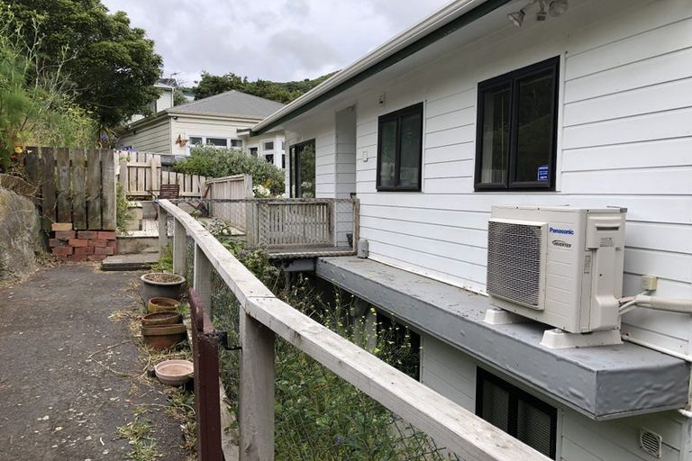 Photo of property in 26a Rhine Street, Island Bay, Wellington, 6023
