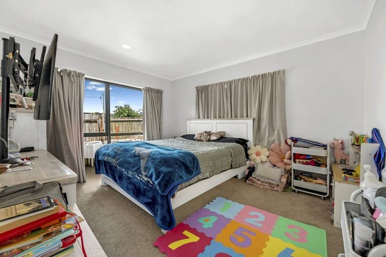 Photo of property in 548 Massey Road, Mangere, Auckland, 2022