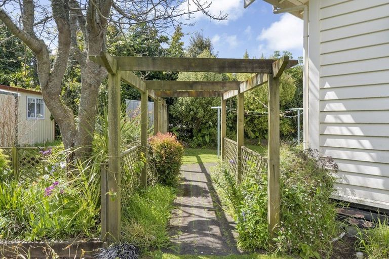 Photo of property in 85 South Road, Manaia, 4612