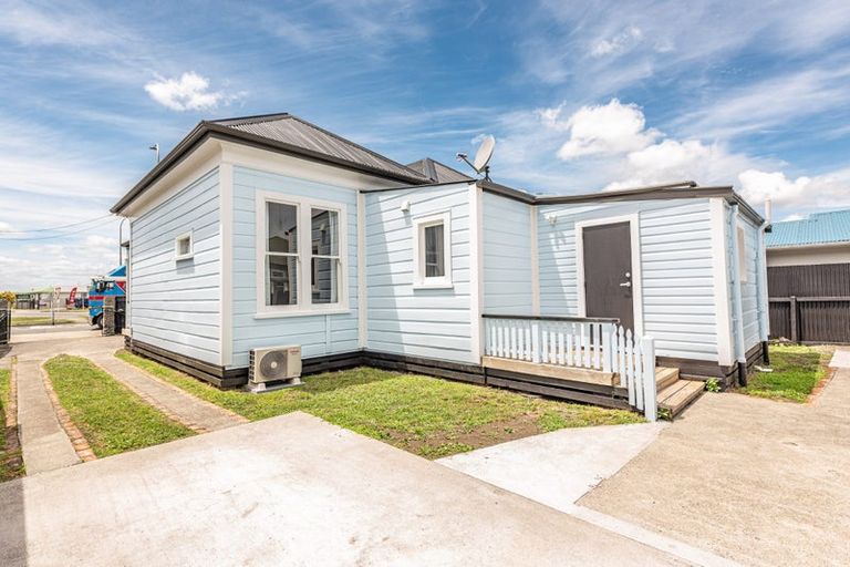 Photo of property in 65 Carlton Avenue, Gonville, Wanganui, 4501