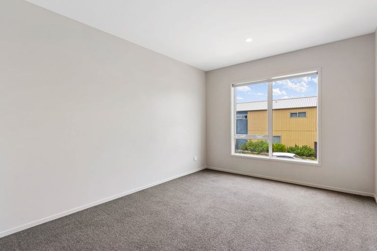 Photo of property in 8 Recovery Road, Papakura, 2110
