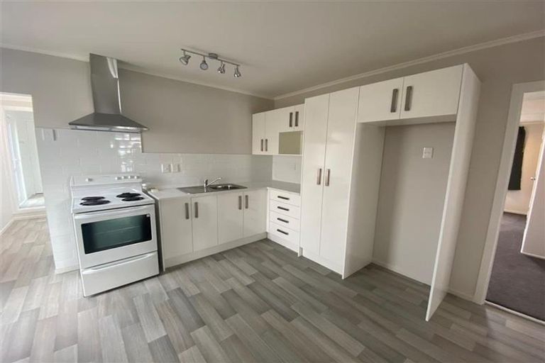 Photo of property in 18 Mcleod Road, Weymouth, Auckland, 2103