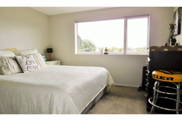 Photo of property in 15/45a Swanson Road, Henderson, Auckland, 0610