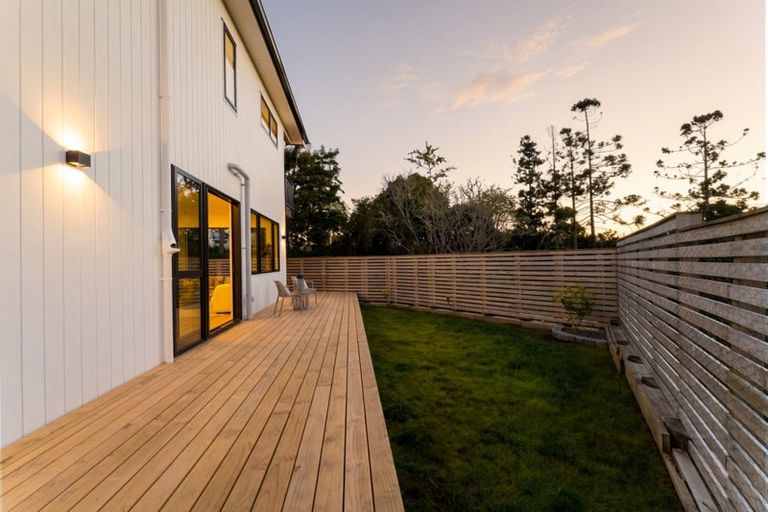 Photo of property in 26 Curtiss Circle, Hobsonville, 0618