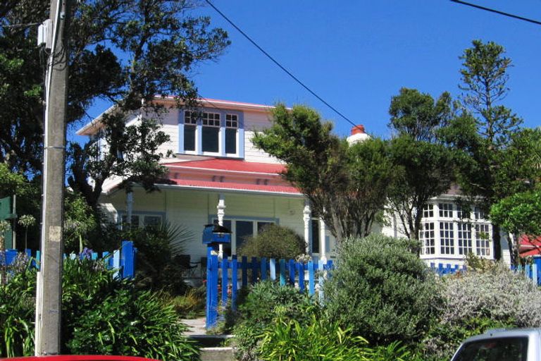 Photo of property in 69 Tiber Street, Island Bay, Wellington, 6023