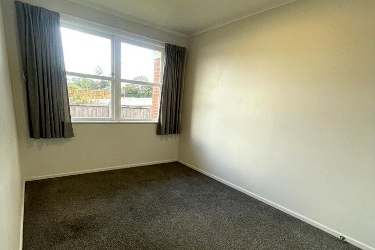 Photo of property in 1/42-44 Opaheke Road, Opaheke, Papakura, 2113