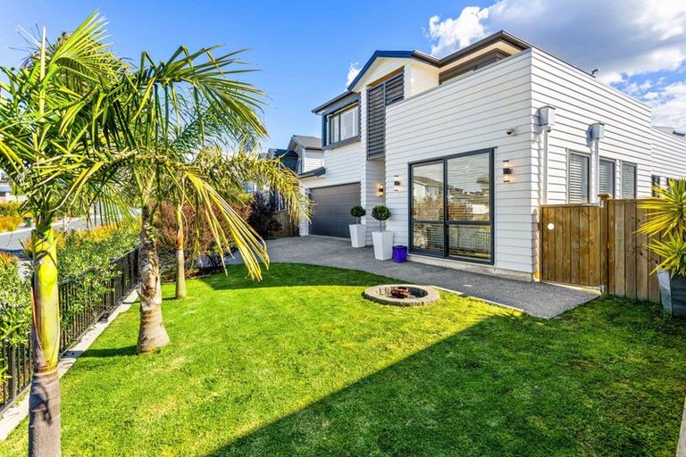 Photo of property in 40 Bounty Road, Long Bay, Auckland, 0630