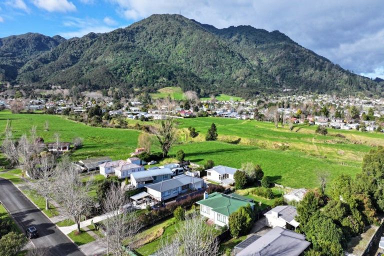 Photo of property in 10 Stirling Street, Te Aroha, 3320