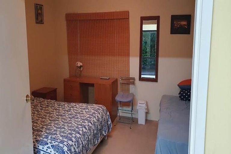 Photo of property in 24 Birman Close, Half Moon Bay, Auckland, 2012